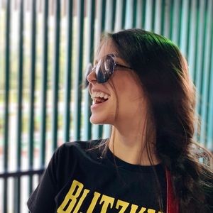 Meet your Posher, Gabriela